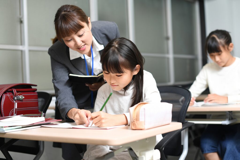 集団個別指導塾で効率よく自学力と学力の定着を！